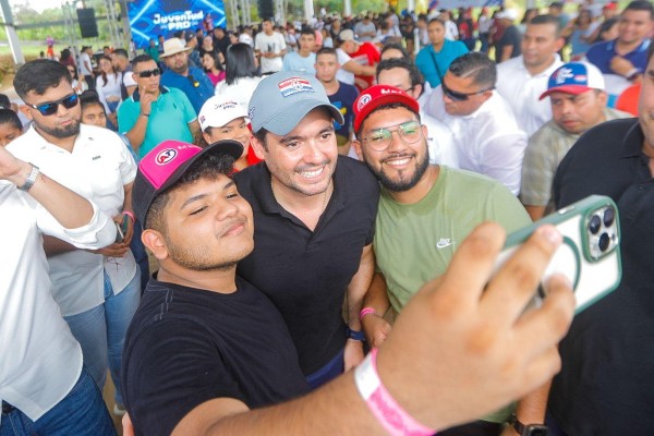 'El país necesita de toda la creatividad, talento y energía de su juventud', expresó Carrizo. 'El país necesita de toda la creatividad, talento y energía de su juventud', expresó Carrizo.