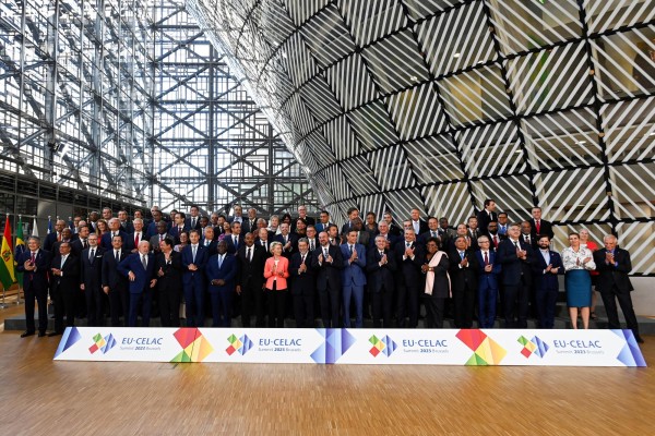Foto de los líderes que participaron en la cumbre en la ciudad de Bruselas. Foto de los líderes que participaron en la cumbre en la ciudad de Bruselas.