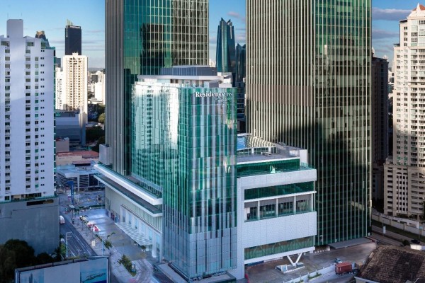 El Residence Inn Panama City by Marriott está ubicado en el moderno y céntrico Pacific Center Punta Paitilla. El Residence Inn Panama City by Marriott está ubicado en el moderno y céntrico Pacific Center Punta Paitilla.