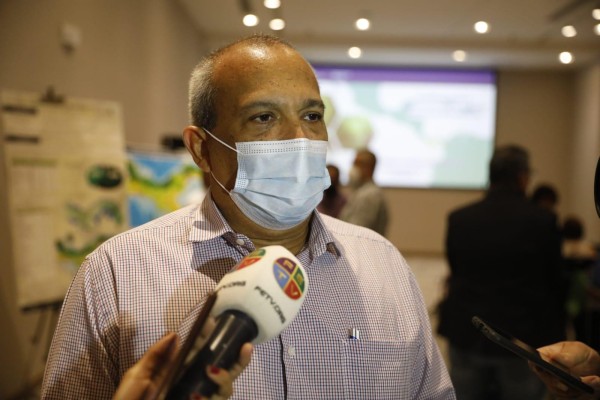 El ministro de Ambiente, Milciades Concepción El ministro de Ambiente, Milciades Concepción