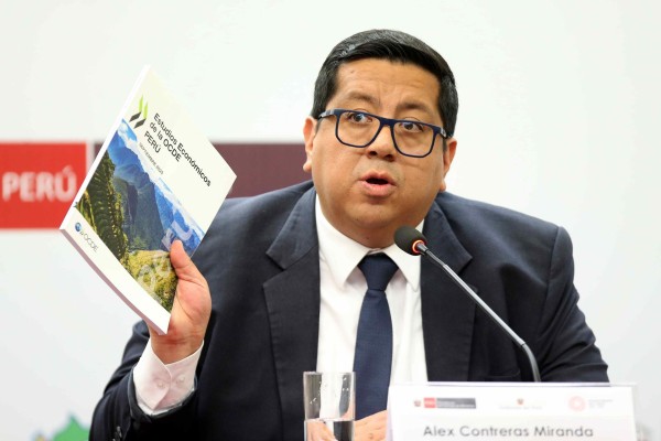Foto de archivo del ministro de Economía de Perú, Alex Contreras. Foto de archivo del ministro de Economía de Perú, Alex Contreras.