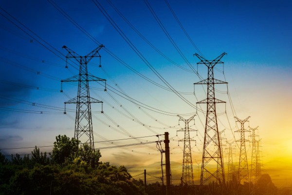 Torres de transmisión eléctrica. Torres de transmisión eléctrica.