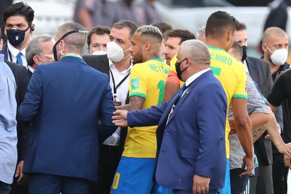 Escándalo en las Eliminatorias: se suspendió el partido de Argentina por orden del gobierno de Brasil Escándalo en las Eliminatorias: se suspendió el partido de Argentina por orden del gobierno de Brasil