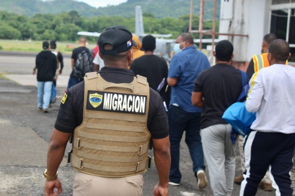 En lo que va del 2023, el SNM ha llevado a cabo más de 318 devoluciones, de estos 207 fueron deportados y 111 expulsados. En lo que va del 2023, el SNM ha llevado a cabo más de 318 devoluciones, de estos 207 fueron deportados y 111 expulsados.