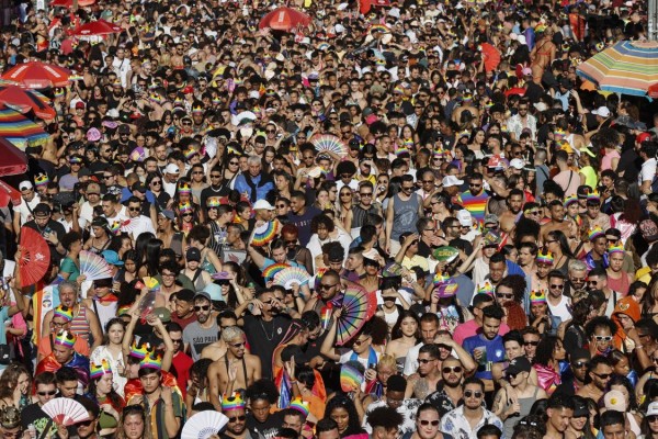Personas participan en la 27 edición de la Marcha del Orgullo Gay 2023 en la avenida Paulista en Sao Paulo (Brasil). Personas participan en la 27 edición de la Marcha del Orgullo Gay 2023 en la avenida Paulista en Sao Paulo (Brasil).