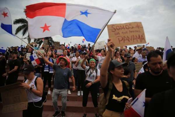 Las protestas contra el contrato minero se han mantenido desde hace una semana en el país. Las protestas contra el contrato minero se han mantenido desde hace una semana en el país.