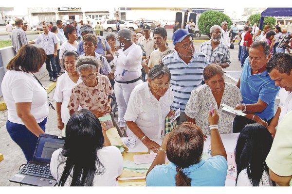 El programa “125 a los 65” se inició hace casi 10 años como “100 a los 70”. El programa “125 a los 65” se inició hace casi 10 años como “100 a los 70”.