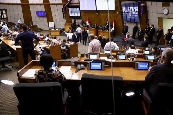 Fotografía de archivo de una sesión del Senado paraguayo. Fotografía de archivo de una sesión del Senado paraguayo.