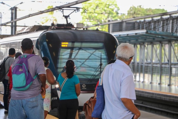 Los trabajos por mantenimiento de trenes y la vía férrea empezaron en mayo pasado. Los trabajos por mantenimiento de trenes y la vía férrea empezaron en mayo pasado.