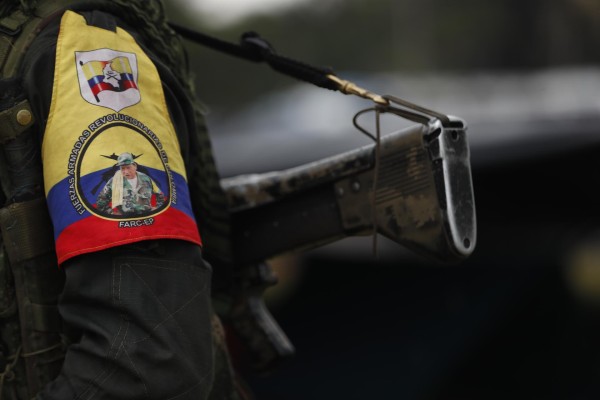 Fotografía de archivo del escudo de las disidencias de las FARC, en la Casa Roja, en el departamento de Caquetá (Colombia). Fotografía de archivo del escudo de las disidencias de las FARC, en la Casa Roja, en el departamento de Caquetá (Colombia).