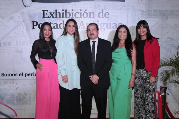 Yorlenne Morales, Ivette Leonardi, Gerardo Berroa, Jitzel Sandoval y Sandry Crespo. Yorlenne Morales, Ivette Leonardi, Gerardo Berroa, Jitzel Sandoval y Sandry Crespo.