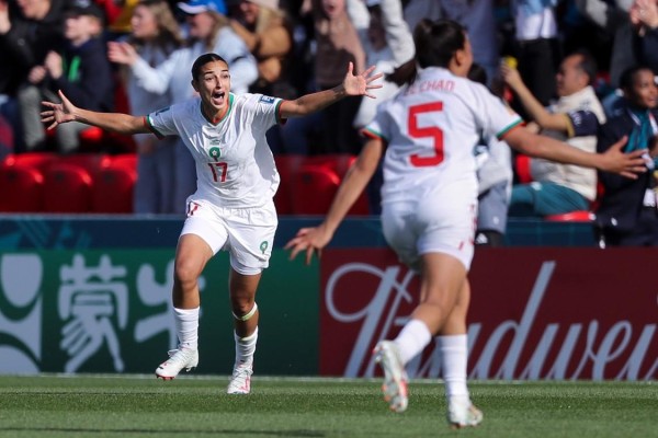 Integrantes de la selección femenina de Marruecos tras ganar su pase a los octavos de final. Integrantes de la selección femenina de Marruecos tras ganar su pase a los octavos de final.