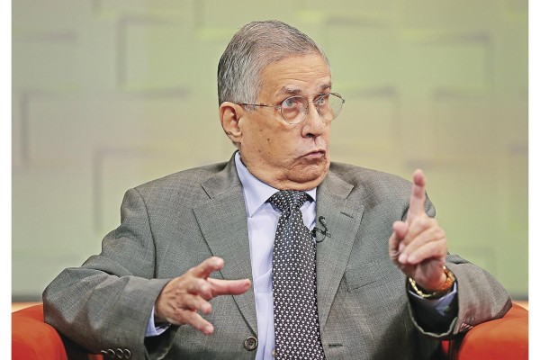 'Que una reforma constitucional se apruebe en dos semanas, los tres debates, es un récord' 'Que una reforma constitucional se apruebe en dos semanas, los tres debates, es un récord'