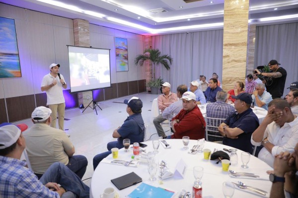 Carrizo propone que la industria de cruceros se extienda a Bocas del Toro. Carrizo propone que la industria de cruceros se extienda a Bocas del Toro.