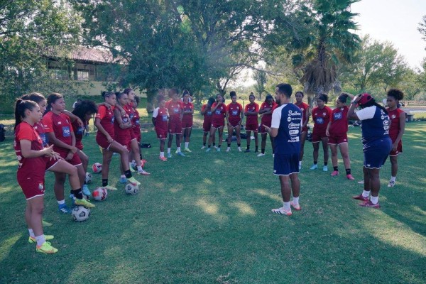 Entrenamiento de la selección de fútbol femenino de Panamá Entrenamiento de la selección de fútbol femenino de Panamá