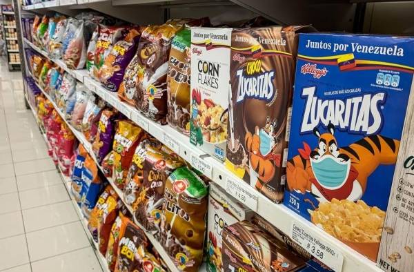 Fotografía de cajas de cereales en un estante de un supermercado, el 20 de noviembre del 2023, en Caracas (Venezuela). Fotografía de cajas de cereales en un estante de un supermercado, el 20 de noviembre del 2023, en Caracas (Venezuela).