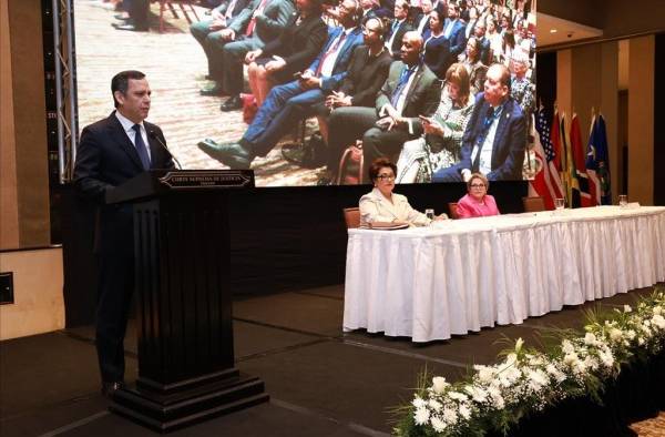 A este evento acuden presidentes de los tribunales supremos de justicia de Costa Rica, El Salvador, Guatemala, Honduras, Nicaragua, Panamá y República Dominicana, entre otros. A este evento acuden presidentes de los tribunales supremos de justicia de Costa Rica, El Salvador, Guatemala, Honduras, Nicaragua, Panamá y República Dominicana, entre otros.