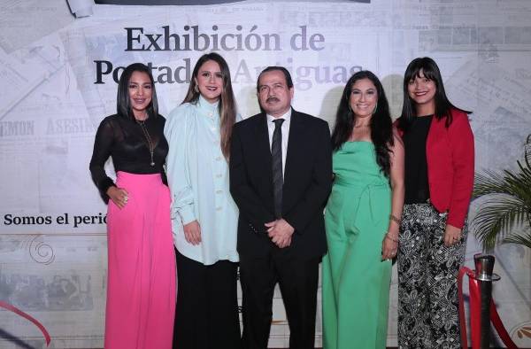 Yorlenne Morales, Ivette Leonardi, Gerardo Berroa, Jitzel Sandoval y Sandry Crespo. Yorlenne Morales, Ivette Leonardi, Gerardo Berroa, Jitzel Sandoval y Sandry Crespo.