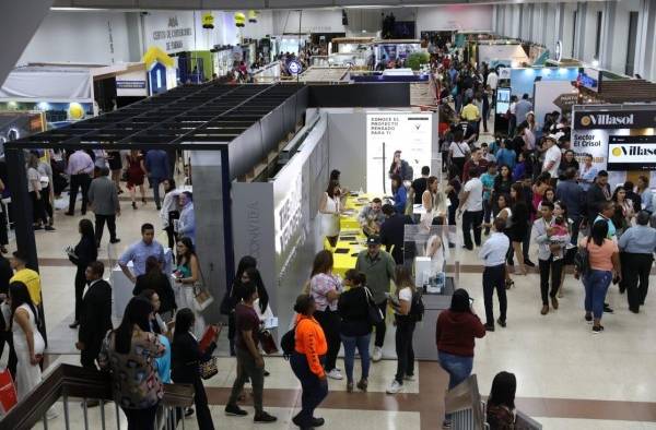 Los organizadores esperan que se realicen transacciones por el orden de los $150 millones y concurran unos 300 mil personas. Los organizadores esperan que se realicen transacciones por el orden de los $150 millones y concurran unos 300 mil personas.