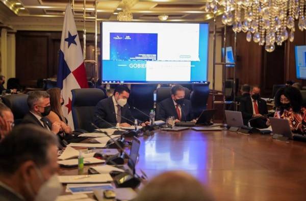 La primera dama presentó ante el Gabinete los beneficios de las Olimpiadas Mundiales de Robótica 2023. La primera dama presentó ante el Gabinete los beneficios de las Olimpiadas Mundiales de Robótica 2023.