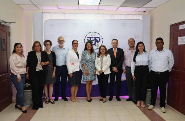 La doctora Yazmín Mack (centro) liderará este proyecto de investigación. La doctora Yazmín Mack (centro) liderará este proyecto de investigación.