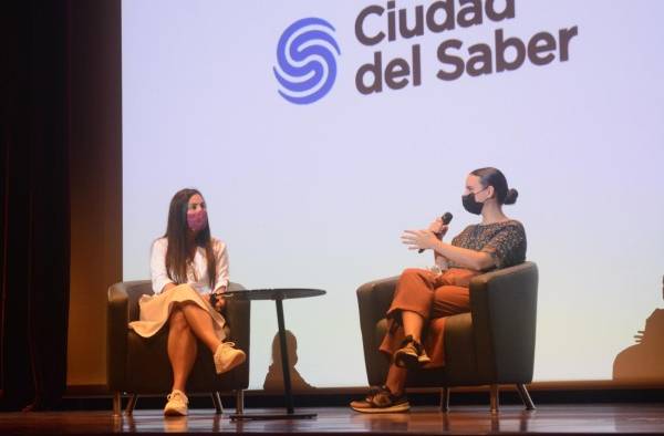 Alicia Vivas, directora del programa Sandbox, de la Fundación Espacio Creativo (FEC), dirigido a bailarines y jóvenes de áreas de riesgo. Alicia Vivas, directora del programa Sandbox, de la Fundación Espacio Creativo (FEC), dirigido a bailarines y jóvenes de áreas de riesgo.