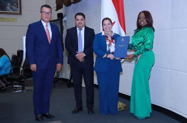 El proyecto, impulsado por al diputada Corina Cano, busca la protección integral de los derechos de los niños, niñas y adolescentes. El proyecto, impulsado por al diputada Corina Cano, busca la protección integral de los derechos de los niños, niñas y adolescentes.