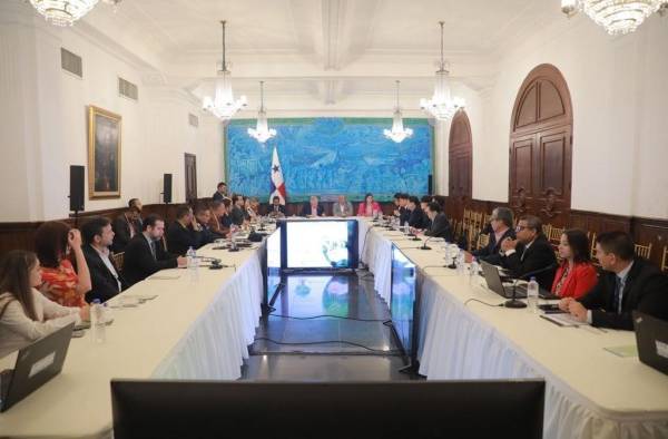 Jinkyu señaló que el problema que enfrenta Panamá en este aspecto es bastante complejo . Jinkyu señaló que el problema que enfrenta Panamá en este aspecto es bastante complejo .