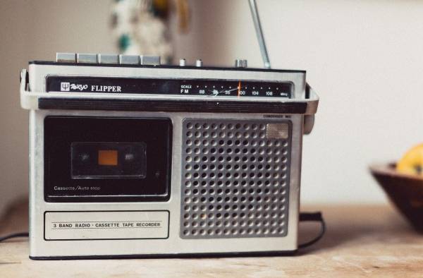 Los radioaficionados siguen vivos, dotado de un intenso entusiasmo y siempre listo para apoyar a la sociedad en situaciones extremas. | Los radioaficionados siguen vivos, dotado de un intenso entusiasmo y siempre listo para apoyar a la sociedad en situaciones extremas. |