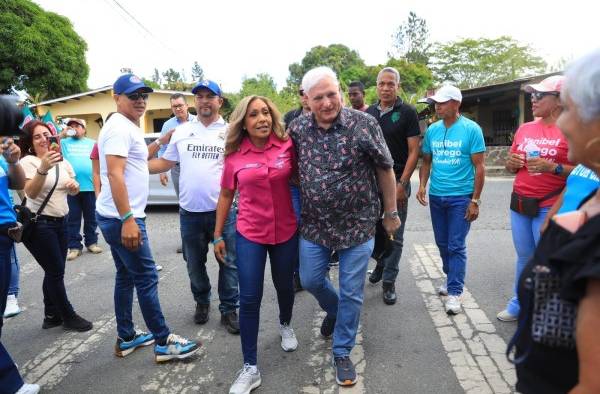 Yanibel Ábrego y Ricardo Martinelli Yanibel Ábrego y Ricardo Martinelli