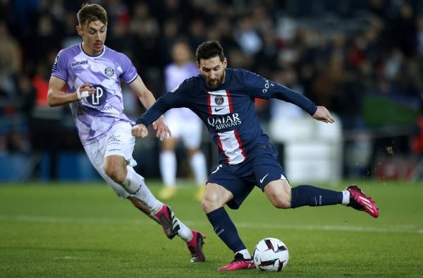 2-1. Messi y Achraf enderezan al PSG 2-1. Messi y Achraf enderezan al PSG