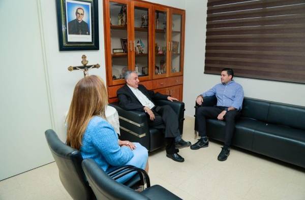 Carrizo agradeció a Ulloa por haberlo recibido Carrizo agradeció a Ulloa por haberlo recibido