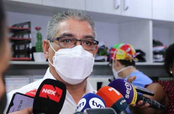 De acuerdo con Sucre, no hay voluntad cuando todos los equipos están sentados y uno amenaza con un paro. De acuerdo con Sucre, no hay voluntad cuando todos los equipos están sentados y uno amenaza con un paro.