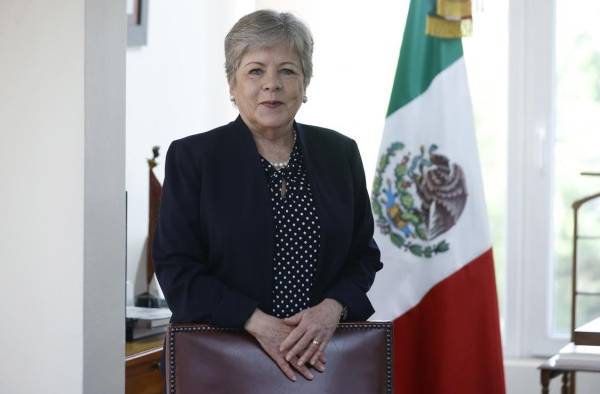 La exembajadora de México en Chile, Alicia Bárcena, posa en una entrevista con EFE. Imagen de archivo. La exembajadora de México en Chile, Alicia Bárcena, posa en una entrevista con EFE. Imagen de archivo.