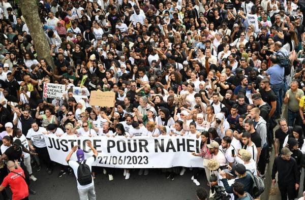 El drama provocó una fuerte indignación, desde el presidente Emmanuel Macron al capitán de la selección francesa de fútbol Kylian Mbappé. El drama provocó una fuerte indignación, desde el presidente Emmanuel Macron al capitán de la selección francesa de fútbol Kylian Mbappé.