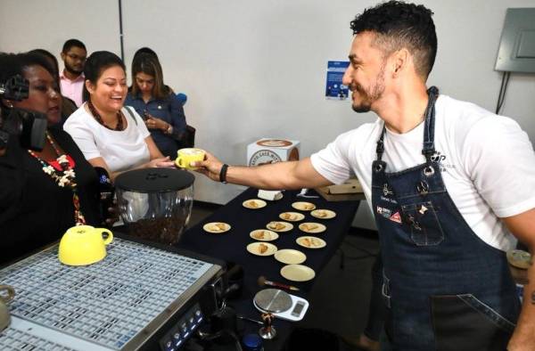 Más de 25 expositores de cafés especiales o gourmet participarán Expo Café Mipyme. Más de 25 expositores de cafés especiales o gourmet participarán Expo Café Mipyme.