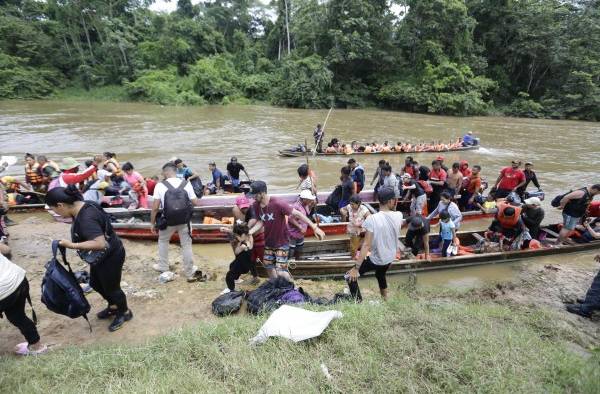 Este flujo migratorio transita por la inhóspita jungla del Darién, un parque nacional que es la frontera natural con Colombia. Este flujo migratorio transita por la inhóspita jungla del Darién, un parque nacional que es la frontera natural con Colombia.