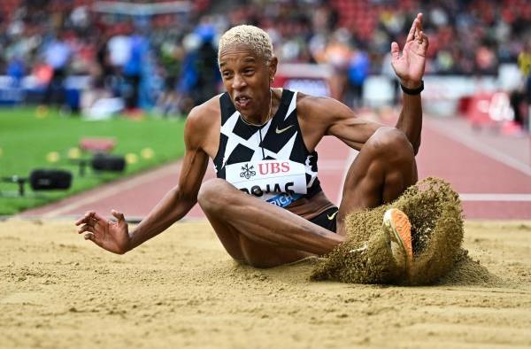 Yulimar Rojas había sufrido el pasado viernes para ganar el oro en el Mundial de Budapest. Yulimar Rojas había sufrido el pasado viernes para ganar el oro en el Mundial de Budapest.