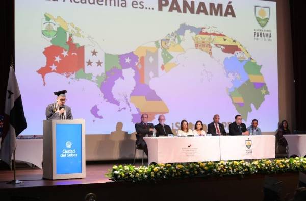 Los jóvenes que ocuparon el cuadro de honor recibirán becas otorgadas por el Instituto para la Formación y Aprovechamiento de los Recursos Humanos. Los jóvenes que ocuparon el cuadro de honor recibirán becas otorgadas por el Instituto para la Formación y Aprovechamiento de los Recursos Humanos.