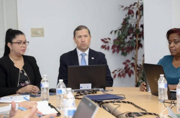 Momentos en que la Comisión de Libre Comercio del TLC Panamá – Chile celebra reunión extraordinaria. Momentos en que la Comisión de Libre Comercio del TLC Panamá – Chile celebra reunión extraordinaria.