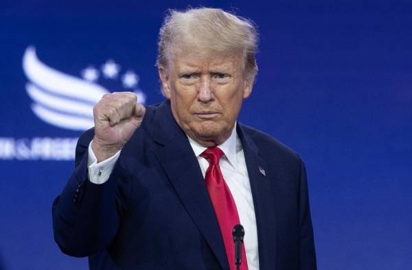 Trump, sus hijos Donald Jr. y Eric, la Organización Trump y dos antiguos ejecutivos fueron declarados responsables de fraude. Trump, sus hijos Donald Jr. y Eric, la Organización Trump y dos antiguos ejecutivos fueron declarados responsables de fraude.