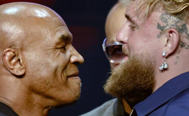 El exboxeador estadounidense Myke Tyson (i) y el boxeador y youtuber Jake Paul en una rueda de prensa el pasado 14 de mayo para promocionar elcombate de este viernes. El exboxeador estadounidense Myke Tyson (i) y el boxeador y youtuber Jake Paul en una rueda de prensa el pasado 14 de mayo para promocionar elcombate de este viernes.