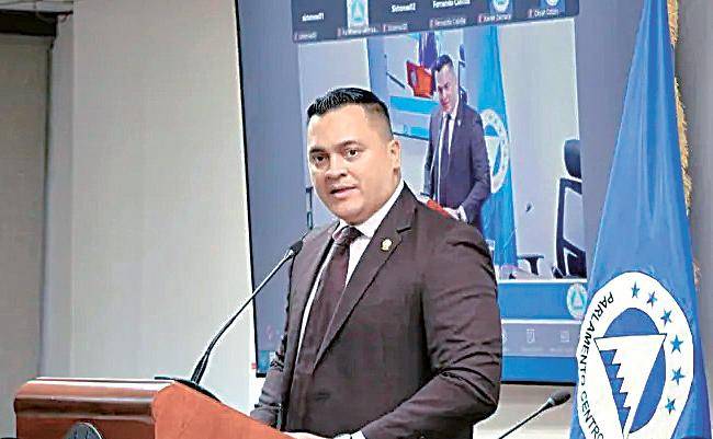 Rubén Darío Campos, diputado del Parlacen y directivo de Realizando Metas. Rubén Darío Campos, diputado del Parlacen y directivo de Realizando Metas.