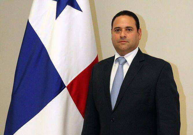 Francisco Escobar, exembajador de Panamá en China. Francisco Escobar, exembajador de Panamá en China.