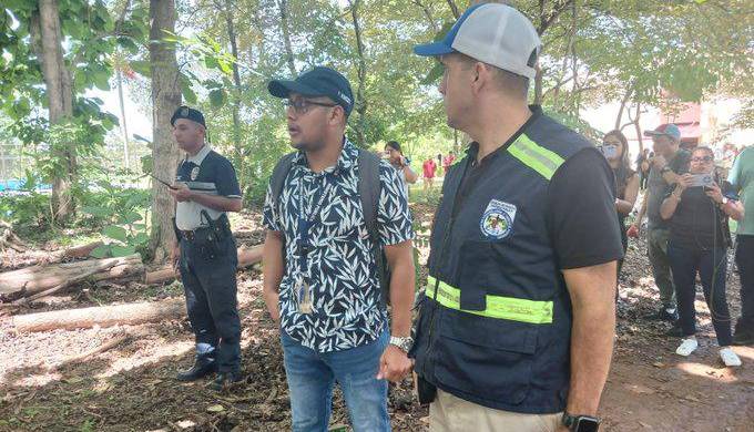 Fiscalía Regional de Veraguas adelanta las investigaciones por un homicidio registrado en los terrenos del Centro Regional Universitario de Veraguas. Fiscalía Regional de Veraguas adelanta las investigaciones por un homicidio registrado en los terrenos del Centro Regional Universitario de Veraguas.