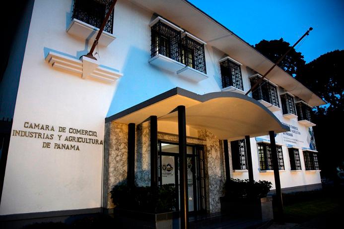 Los empresarios objetan que en lugar de impulsar proyectos de beneficios para el país, la mayoría legislativa proponga iniciativas enfocadas en obtener ganancias políticas. Los empresarios objetan que en lugar de impulsar proyectos de beneficios para el país, la mayoría legislativa proponga iniciativas enfocadas en obtener ganancias políticas.