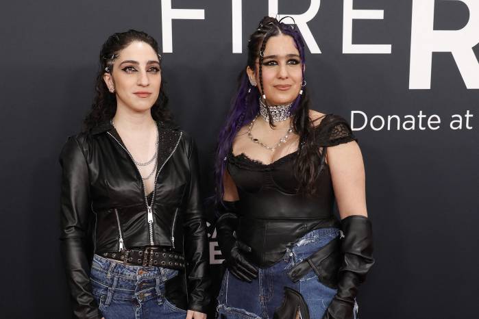 Emily Estefan y Gemeny Hernández asisten a la 67ª entrega de los Premios Grammy el 2 de febrero de 2025 en Los Ángeles, California. Emily Estefan y Gemeny Hernández asisten a la 67ª entrega de los Premios Grammy el 2 de febrero de 2025 en Los Ángeles, California.