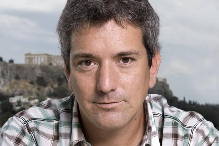 Por su novela “Abril rojo”, este escritor peruano recibió el Premio Alfaguara y el Independent Prize of Foreign Fiction británico. Por su novela “Abril rojo”, este escritor peruano recibió el Premio Alfaguara y el Independent Prize of Foreign Fiction británico.