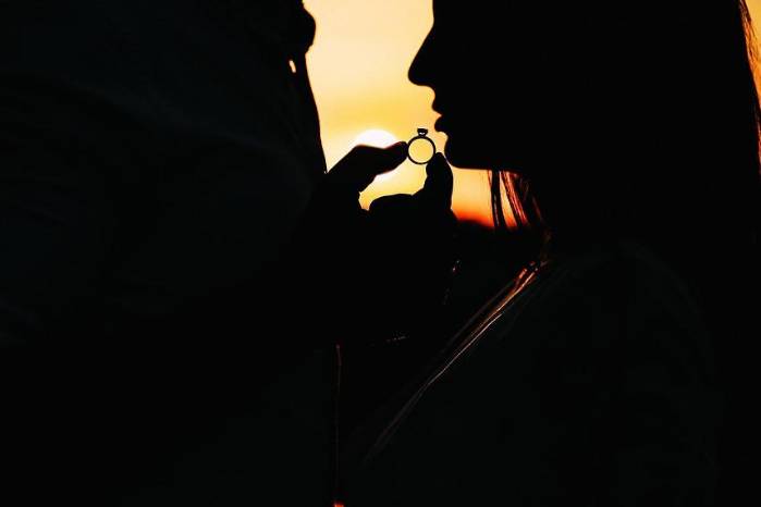 Una de las metas de los más jóvenes es encontrar pareja. Una de las metas de los más jóvenes es encontrar pareja.