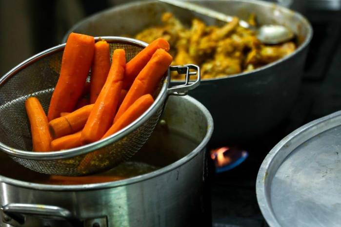 El propósito del programa es ofrecer alimentos balanceados y saludables a los estudiantes. El propósito del programa es ofrecer alimentos balanceados y saludables a los estudiantes.